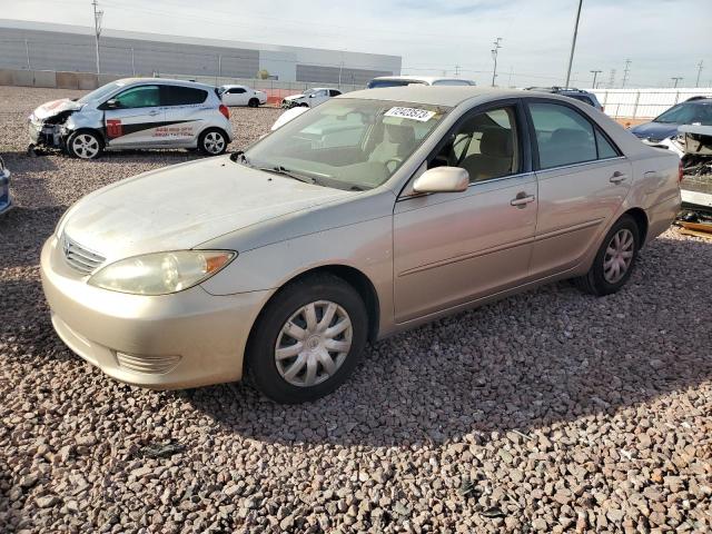 Obraz 1 z 2005 TOYOTA CAMRY LE 2005 z VIN 4T1BE30K45U959698