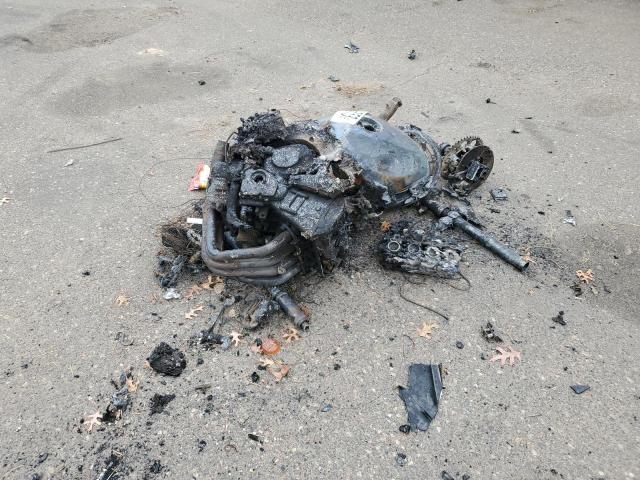 Obraz 2 z 2002 YAMAHA YZFR6 L 2002 z VIN JYARJ04E42A025471