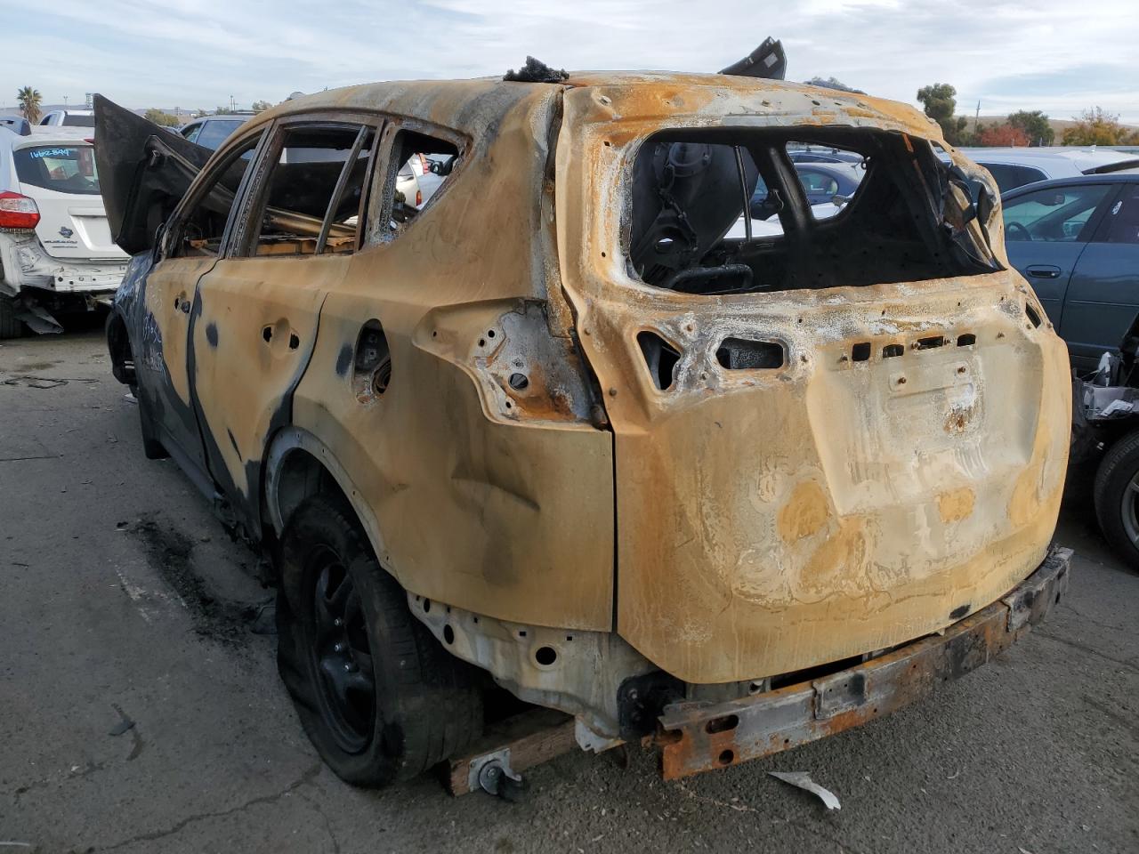 Obraz 2 z 2014 TOYOTA RAV4 LE 2014 z VIN JTMBFREV3EJ004335