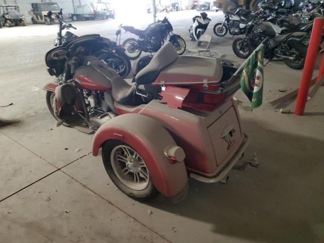 Obraz 3 z 2013 HARLEY-DAVIDSON FLHTCUTG TRI GLIDE ULTRA CLASSIC 2013 z VIN 1HD1MAM11DB857051