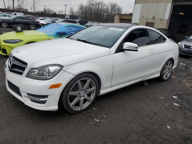 Obraz 1 z 2014 MERCEDES-BENZ C 250 2014 z VIN WDDGJ4HB2EG192082