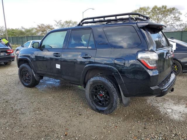 Изображение 2 2019 TOYOTA 4RUNNER SR5 2019 с VIN JTEBU5JRXK5654402