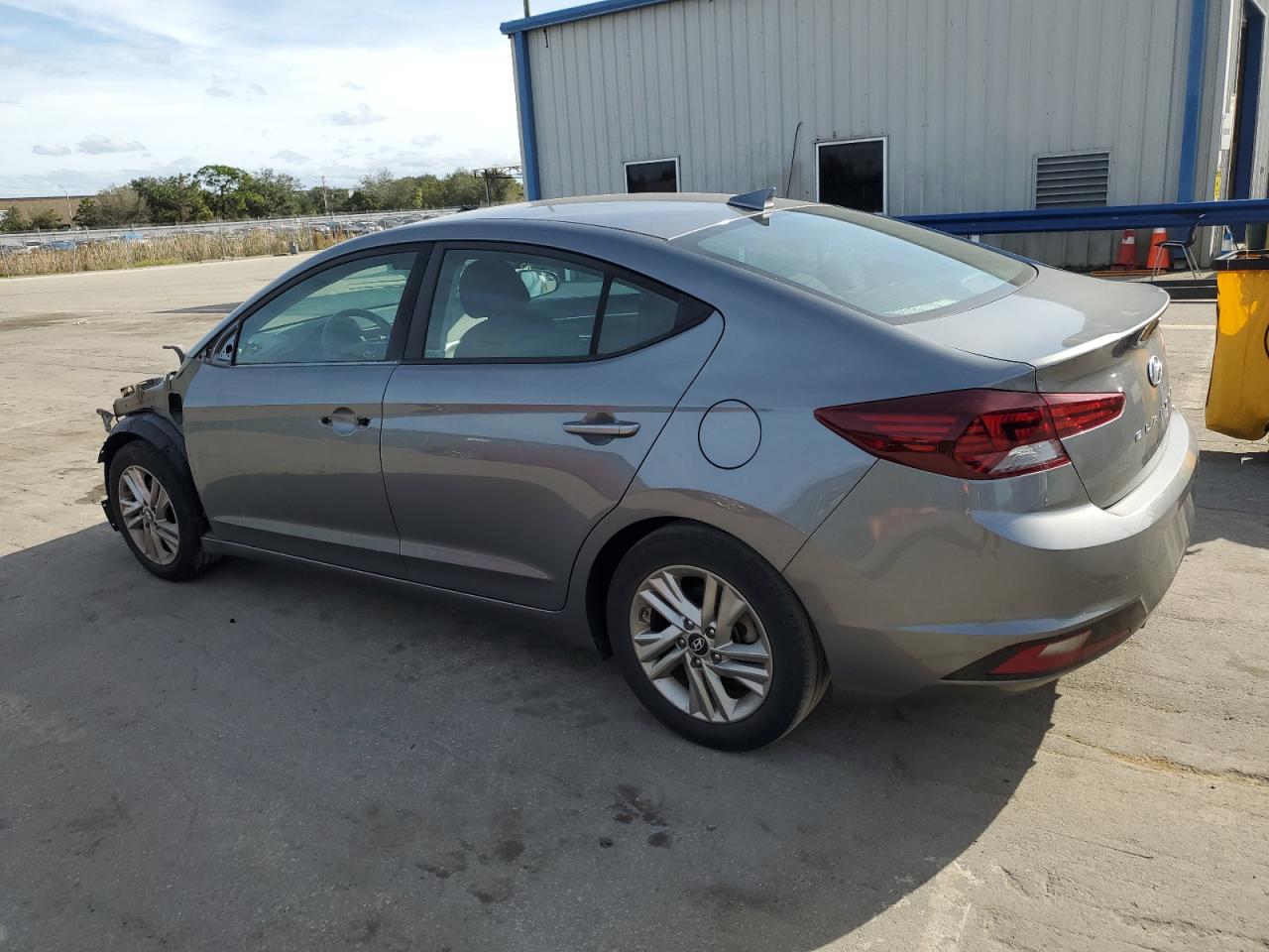 Image 2 of 2019 HYUNDAI ELANTRA SEL 2019 with VIN 5NPD84LF3KH458963