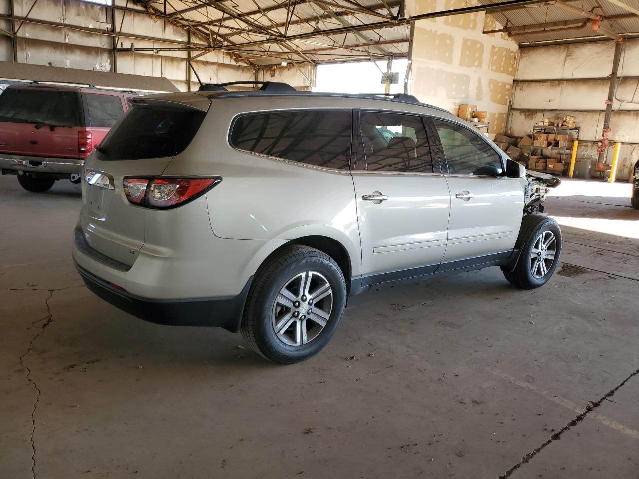 Obraz 3 z 2017 CHEVROLET TRAVERSE LT 2017 z VIN 1GNKRGKD8HJ128815