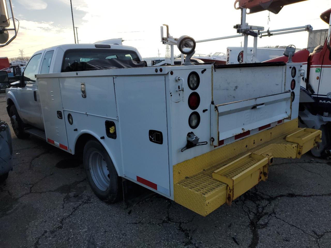 Image 2 of 2013 FORD F350 SUPER DUTY 2013 with VIN 1FD8X3G66DEB46594