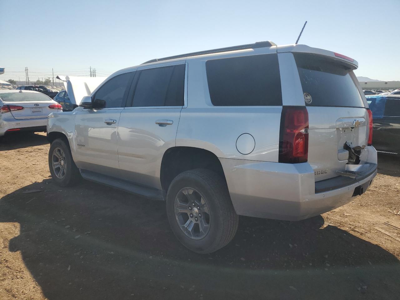 Изображение 2 2020 CHEVROLET TAHOE K1500 LS 2020 с VIN 1GNSKAEC4LR203671