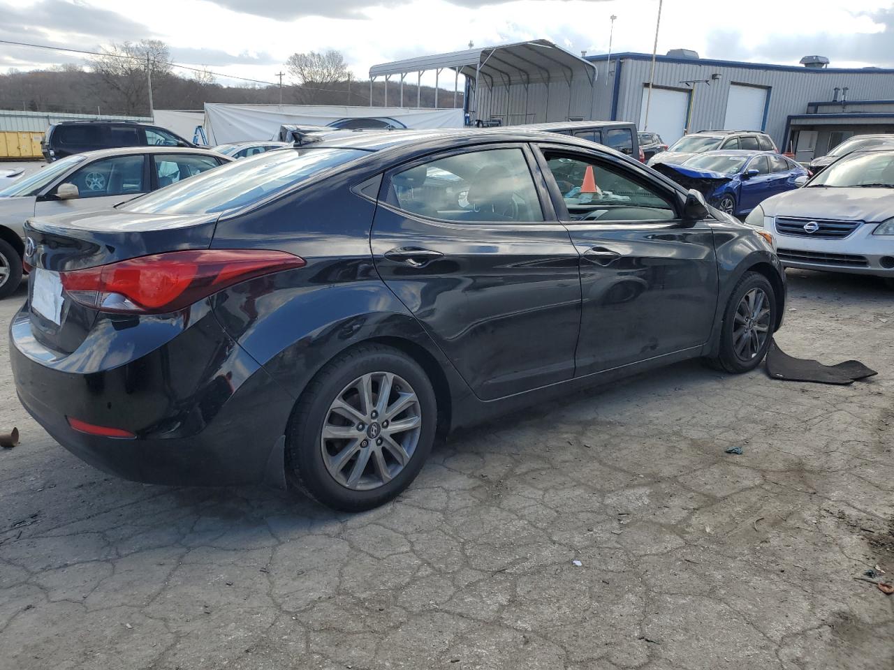 Image 3 of 2016 HYUNDAI ELANTRA SE 2016 with VIN 5NPDH4AE7GH677975