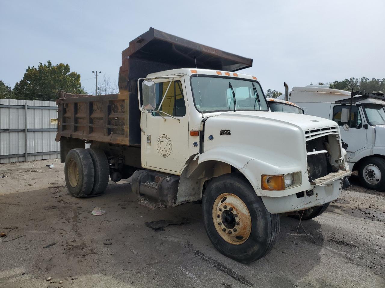 Image 1 of 1999 INTERNATIONAL 4000 4700 1999 with VIN 1HTSCAAN8XH682737