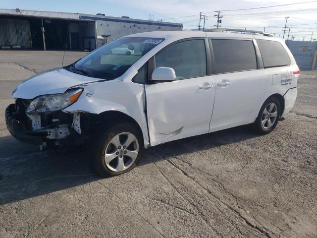 2013 TOYOTA SIENNA LE 2013 image