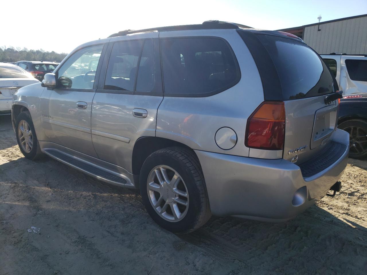 Obraz 2 z 2007 GMC ENVOY DENALI 2007 z VIN 1GKET63MX72144169