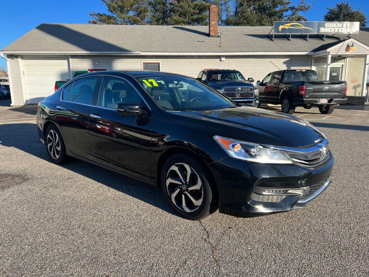 Image 1 of 2017 HONDA ACCORD EX 2017 with VIN 1HGCR2F72HA267442