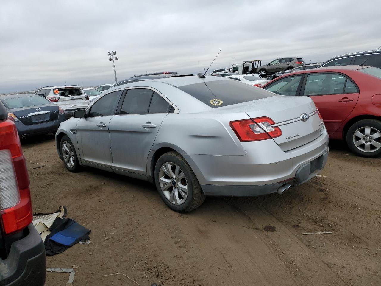 Image 2 of 2011 FORD TAURUS SEL 2011 with VIN 1FAHP2HW9BG138106