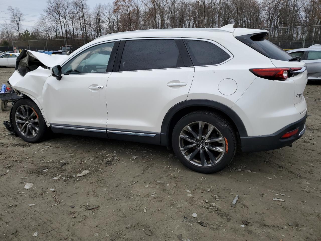 Image 2 of 2016 MAZDA CX-9 SIGNATURE 2016 with VIN JM3TCBEY4G0105219