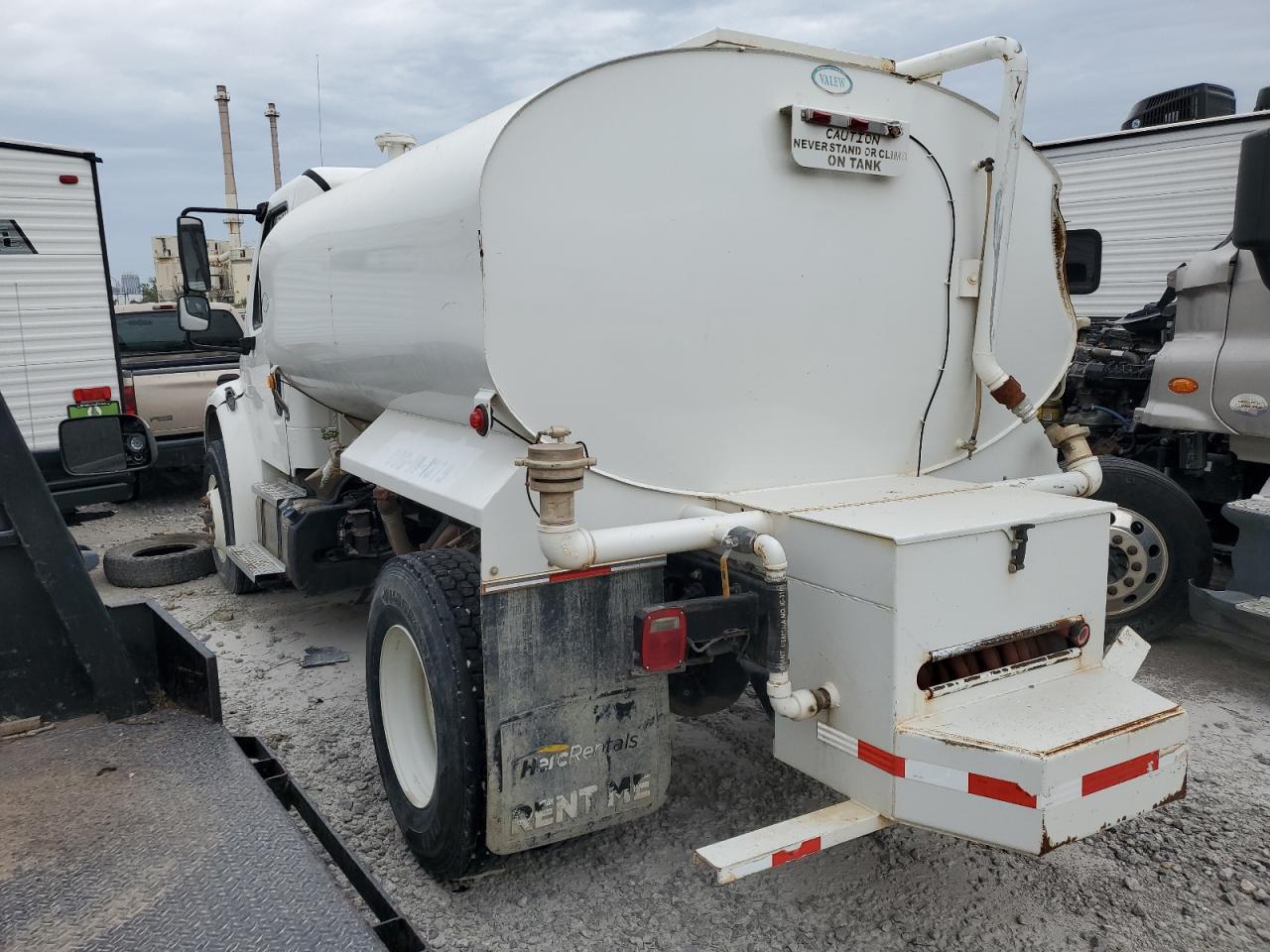 Image 3 of 2018 FREIGHTLINER M2 106 MEDIUM DUTY 2018 with VIN 3ALACXFCXJDJJ3411