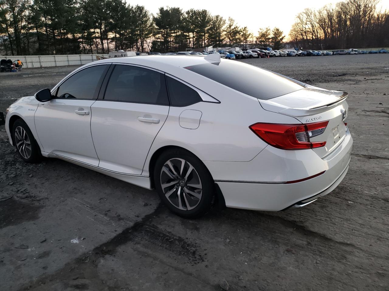 Image 2 of 2018 HONDA ACCORD HYBRID EXL 2018 with VIN 1HGCV3F66JA003462