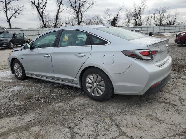 Image 2 of 2017 HYUNDAI SONATA HYBRID 2017 with VIN KMHE24L14HA060134