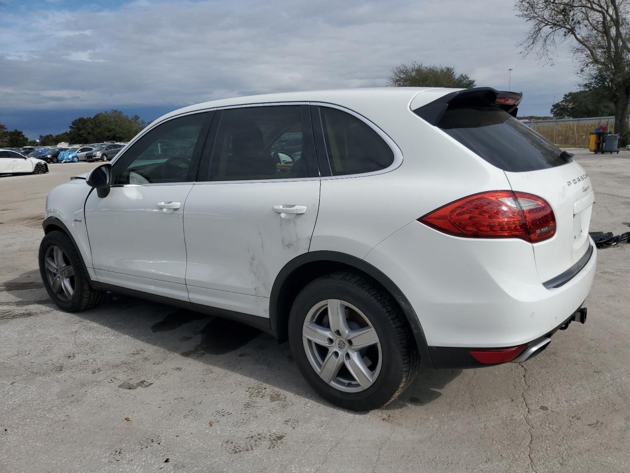 Image 2 of 2014 PORSCHE CAYENNE  2014 with VIN WP1AF2A2XELA35082
