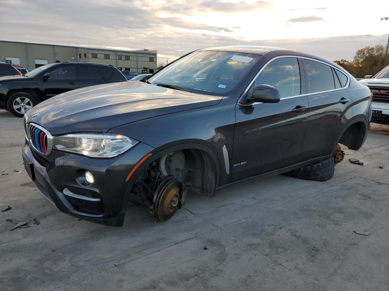 Obraz 1 z 2015 BMW X6 XDRIVE50I 2015 z VIN 5UXKU6C53F0F94505
