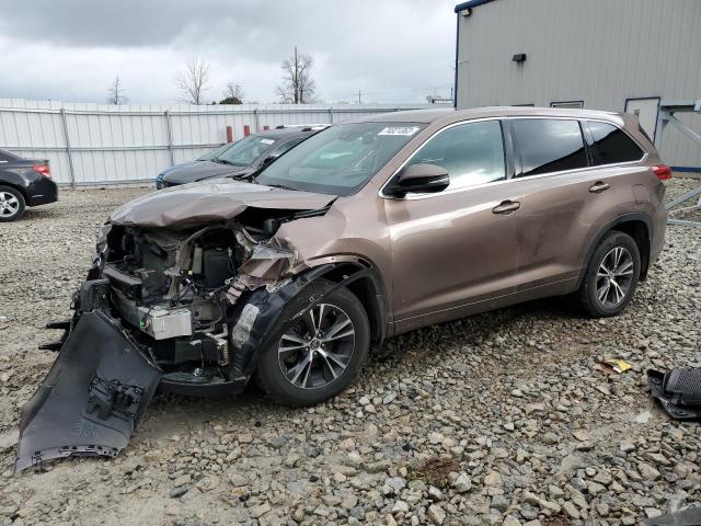 Изображение 1 2018 TOYOTA HIGHLANDER LE 2018 с VIN 5TDBZRFH4JS872700