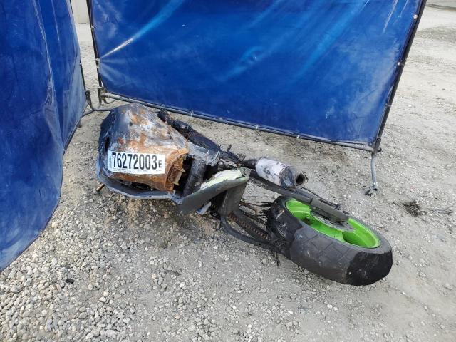 Изображение 3 2004 SUZUKI GSX-R600 K 2004 с VIN JS1GN7CA842104463