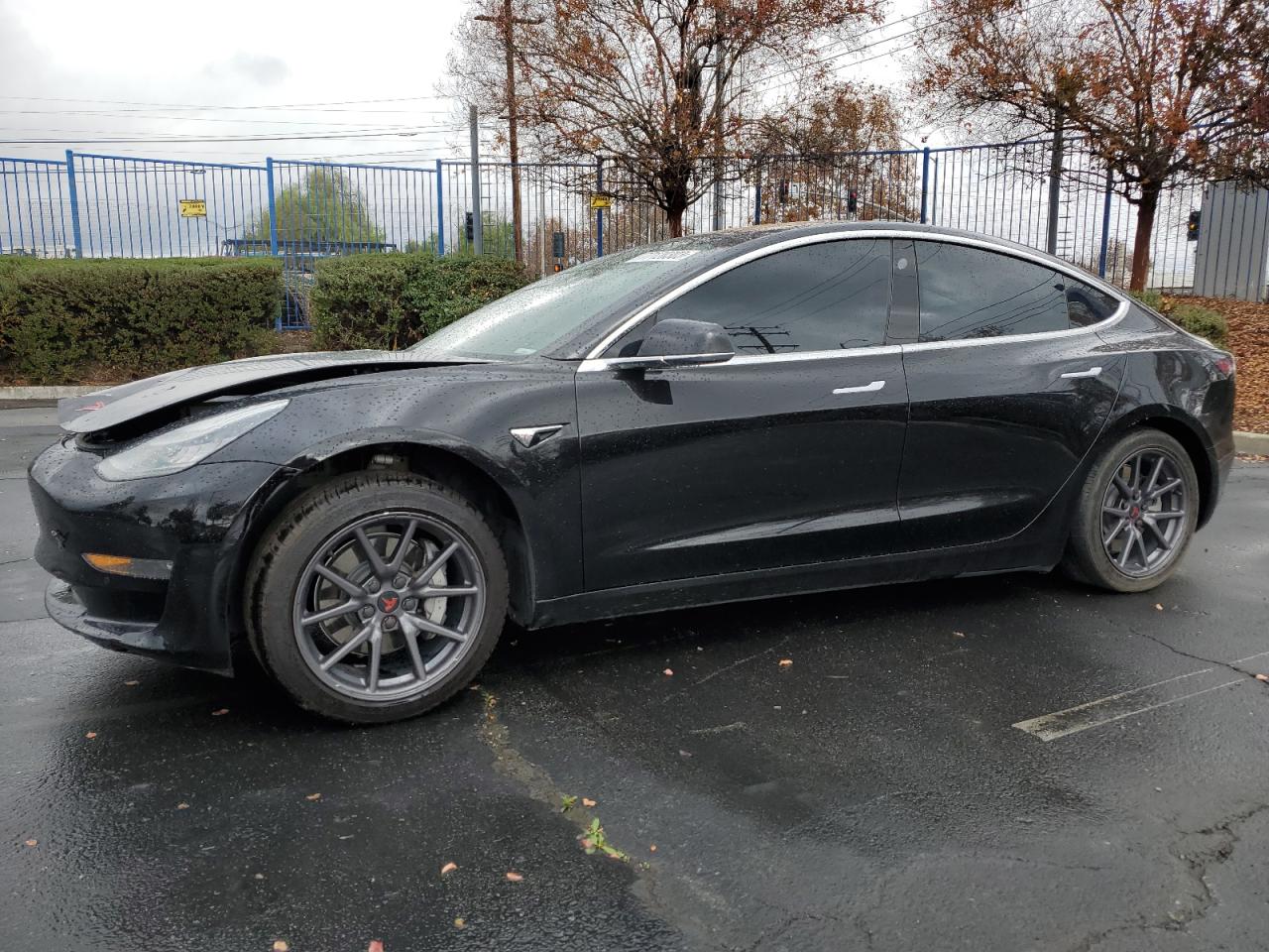 Изображение 1 2018 TESLA MODEL 3  2018 с VIN 5YJ3E1EA6JF172350