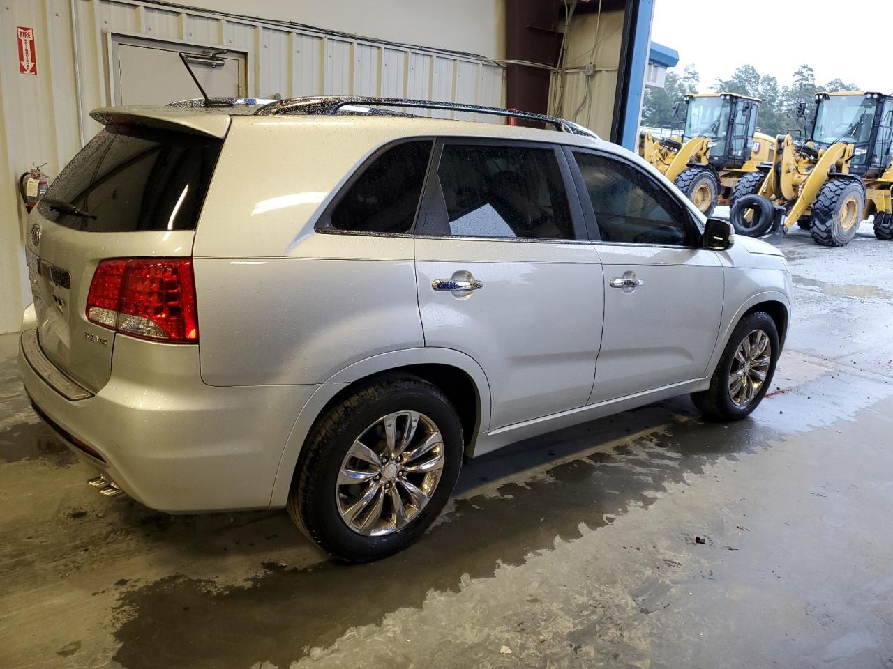 Изображение 3 2013 KIA SORENTO SX 2013 с VIN 5XYKW4A29DG394631