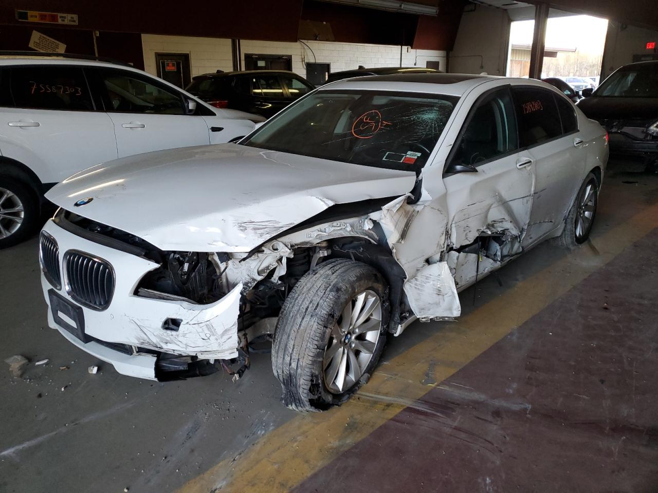 Obraz 1 z 2014 BMW 740 LXI 2014 z VIN WBAYF4C56ED281783