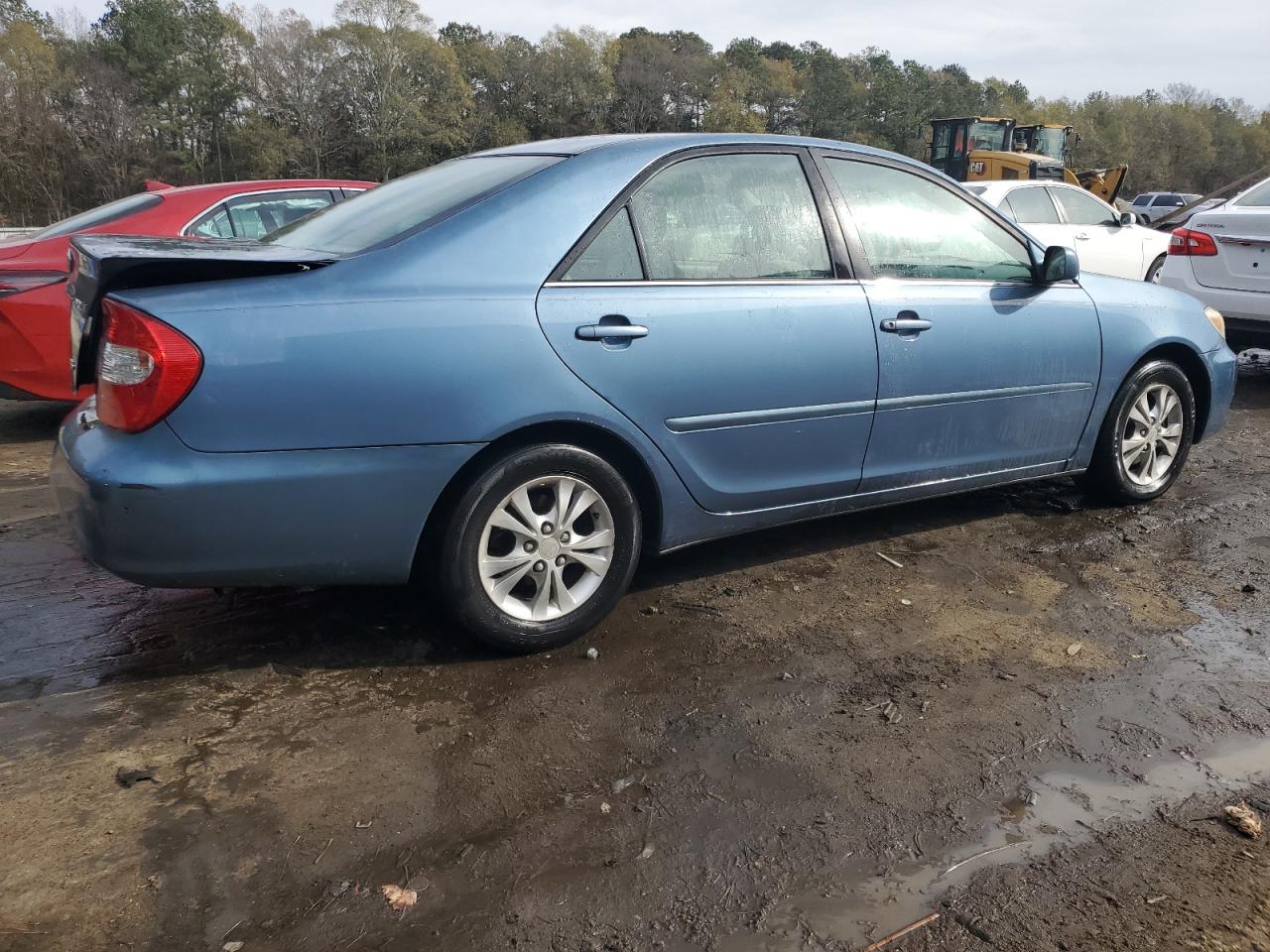 Image 3 of 2004 TOYOTA CAMRY LE 2004 with VIN 4T1BF30K64U567513