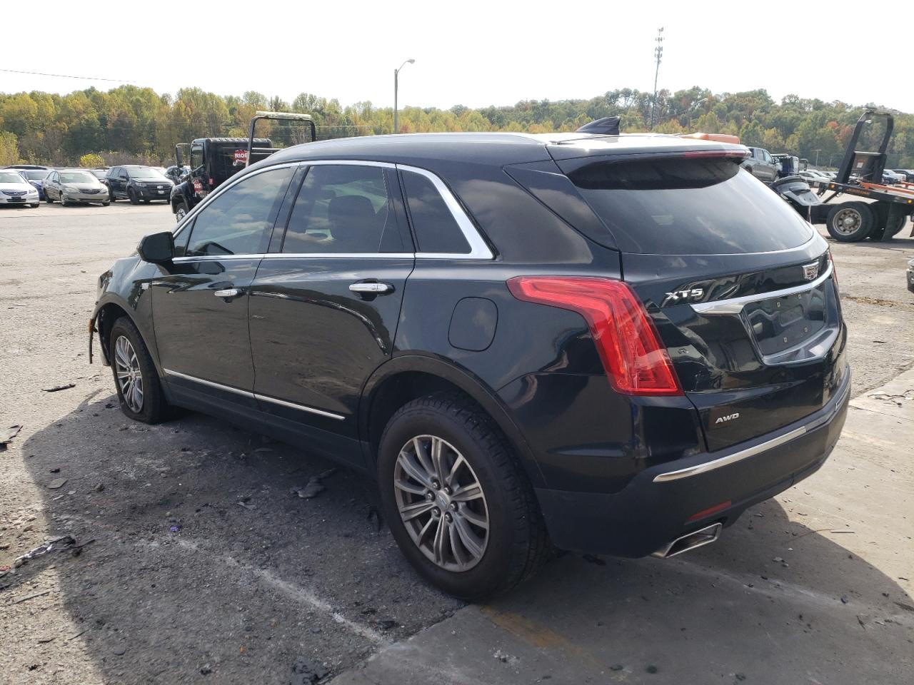 Изображение 2 2017 CADILLAC XT5 LUXURY 2017 с VIN 1GYKNDRS9HZ220132