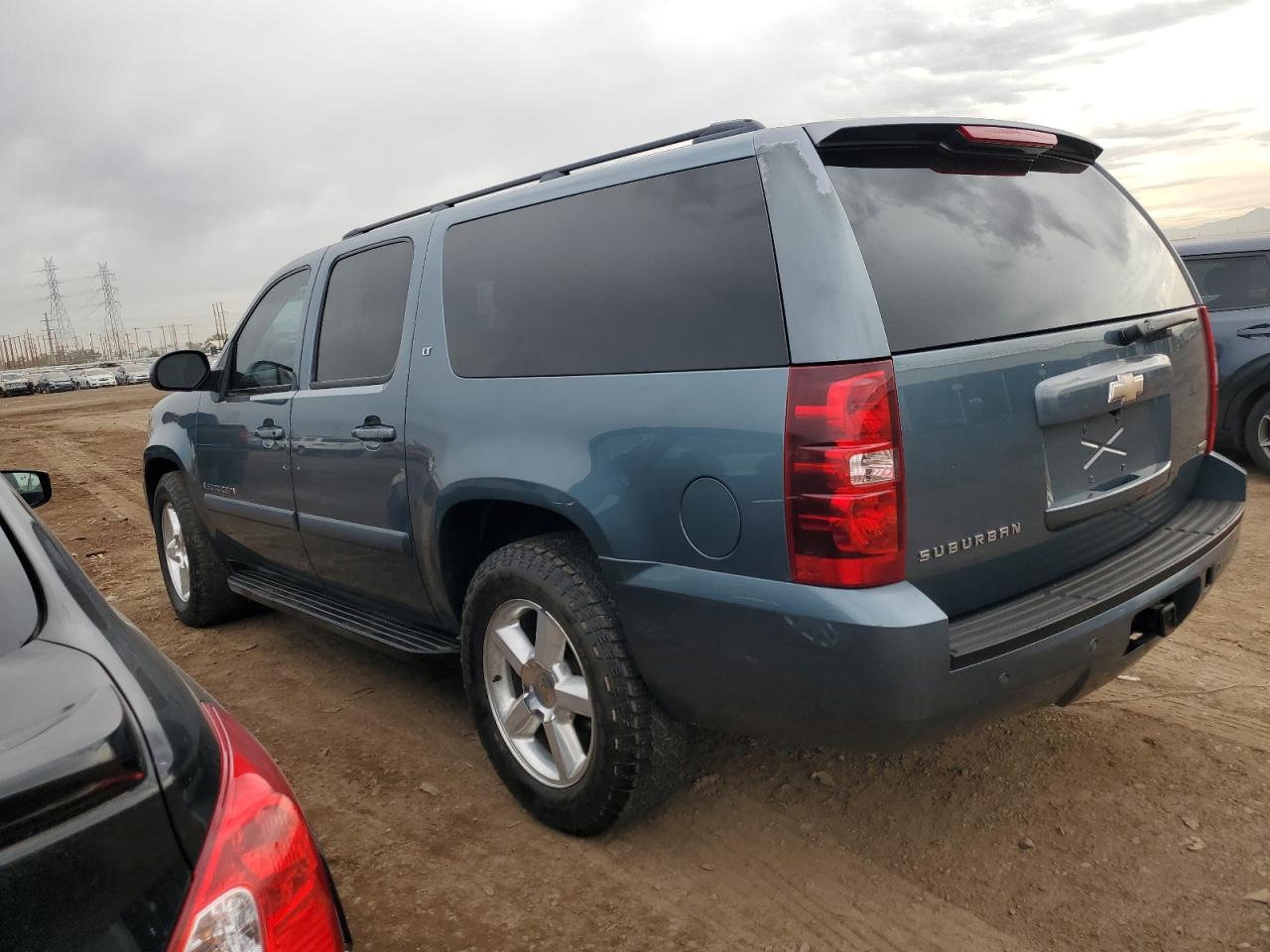 Image 2 of 2008 CHEVROLET SUBURBAN C1500 LS 2008 with VIN 3GNFC160X8G173831