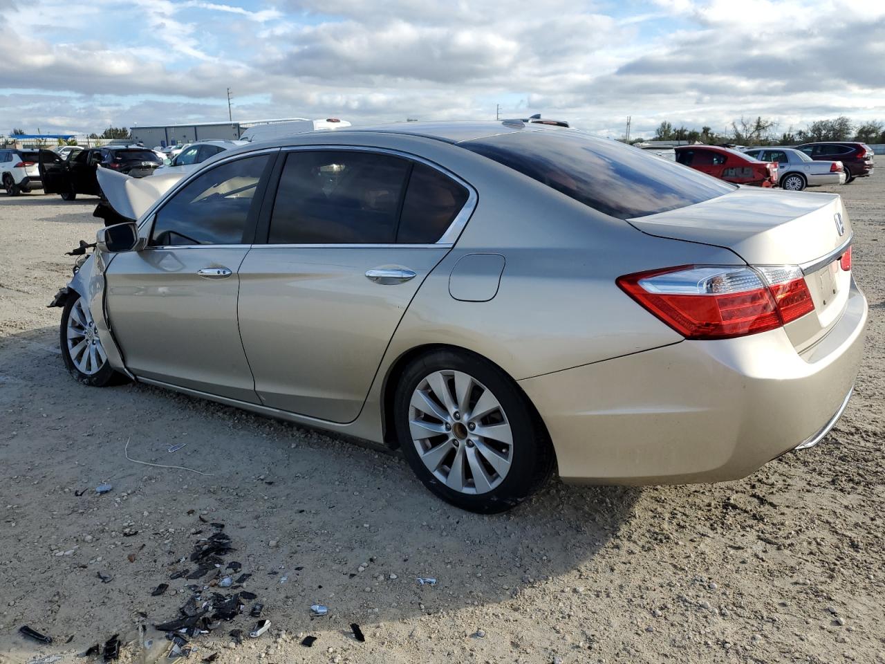 Image 2 of 2015 HONDA ACCORD EXL 2015 with VIN 1HGCR2F88FA006337