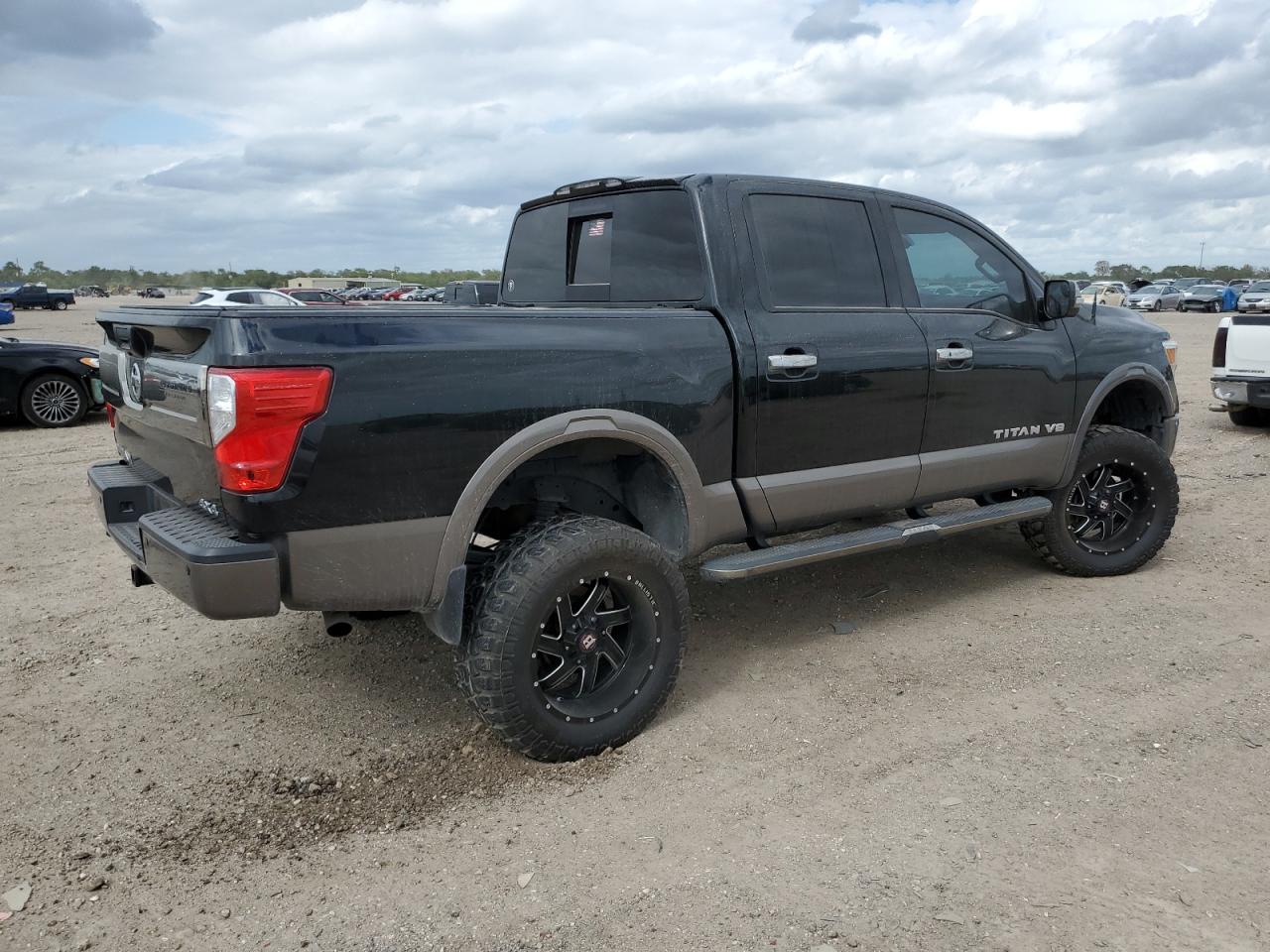 Image 3 of 2018 NISSAN TITAN SV 2018 with VIN 1N6AA1E5XJN550321