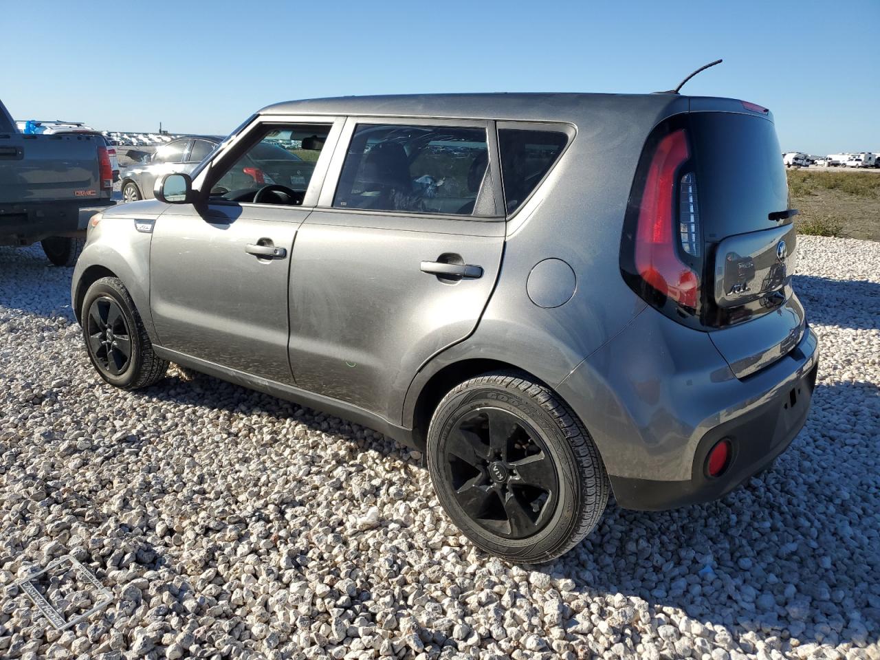 Изображение 2 2019 KIA SOUL  2019 с VIN KNDJN2A2XK7655875