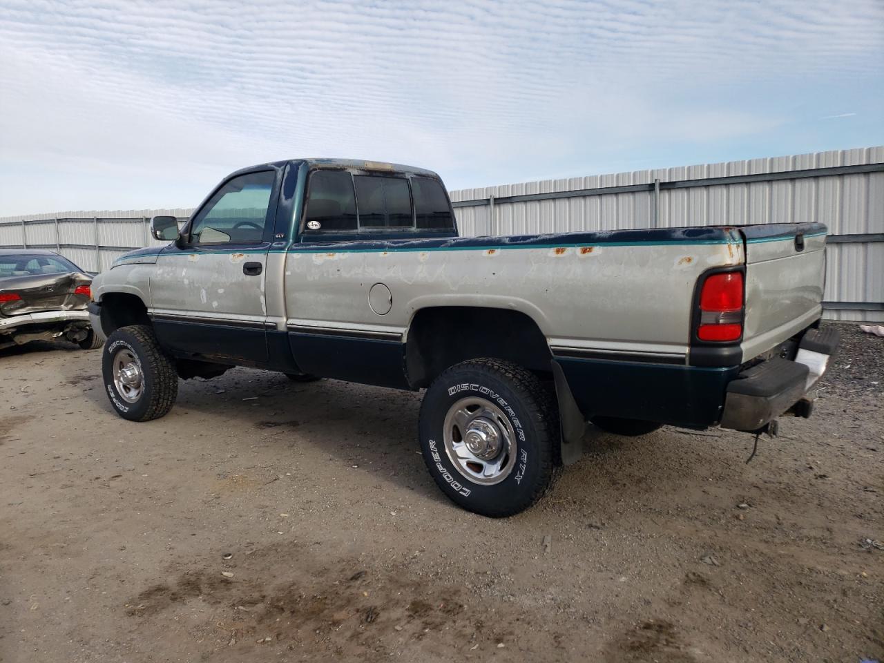 Image 2 of 1994 DODGE RAM 2500  1994 with VIN 1B7KF26W5RS602568