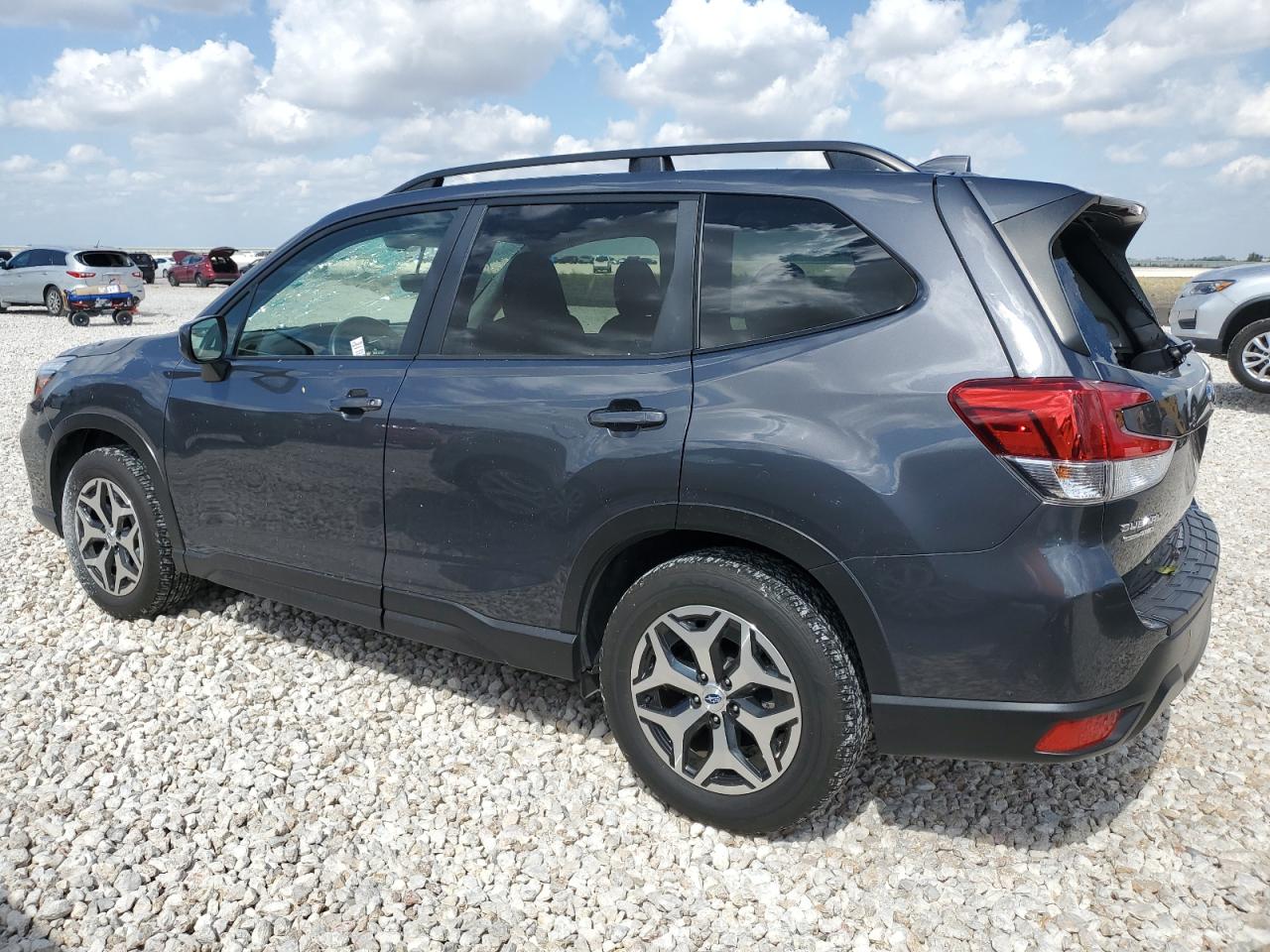 Изображение 2 2021 SUBARU FORESTER PREMIUM 2021 с VIN JF2SKAJCXMH400304