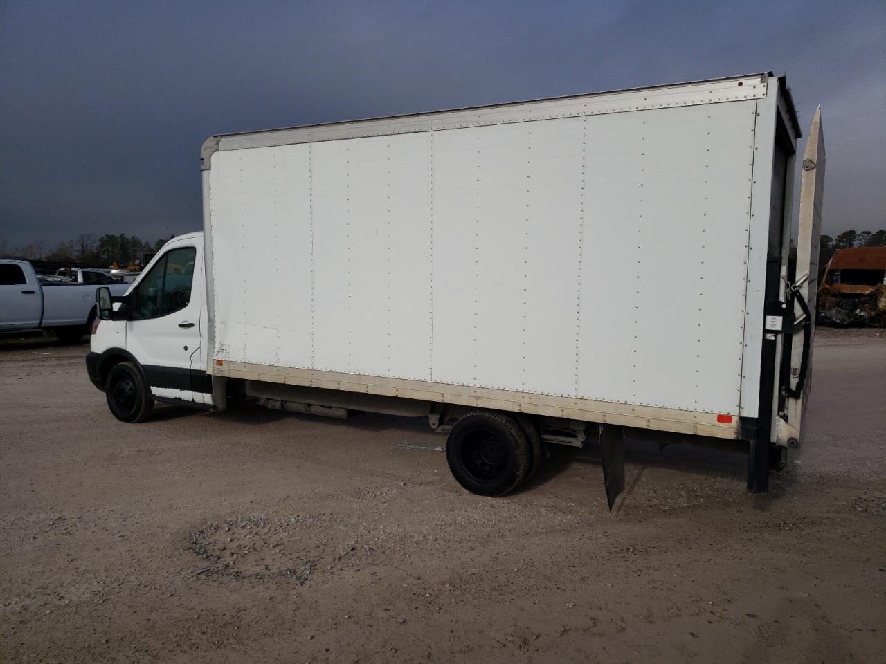 Изображение 2 2019 FORD TRANSIT T-350 HD 2019 с VIN 1FDBF9ZM5KKA77953