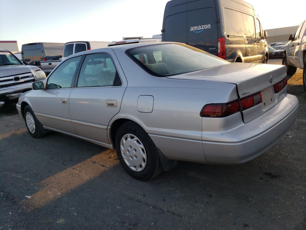 Изображение 2 1998 TOYOTA CAMRY CE 1998 с VIN 4T1BG22K2WU211504