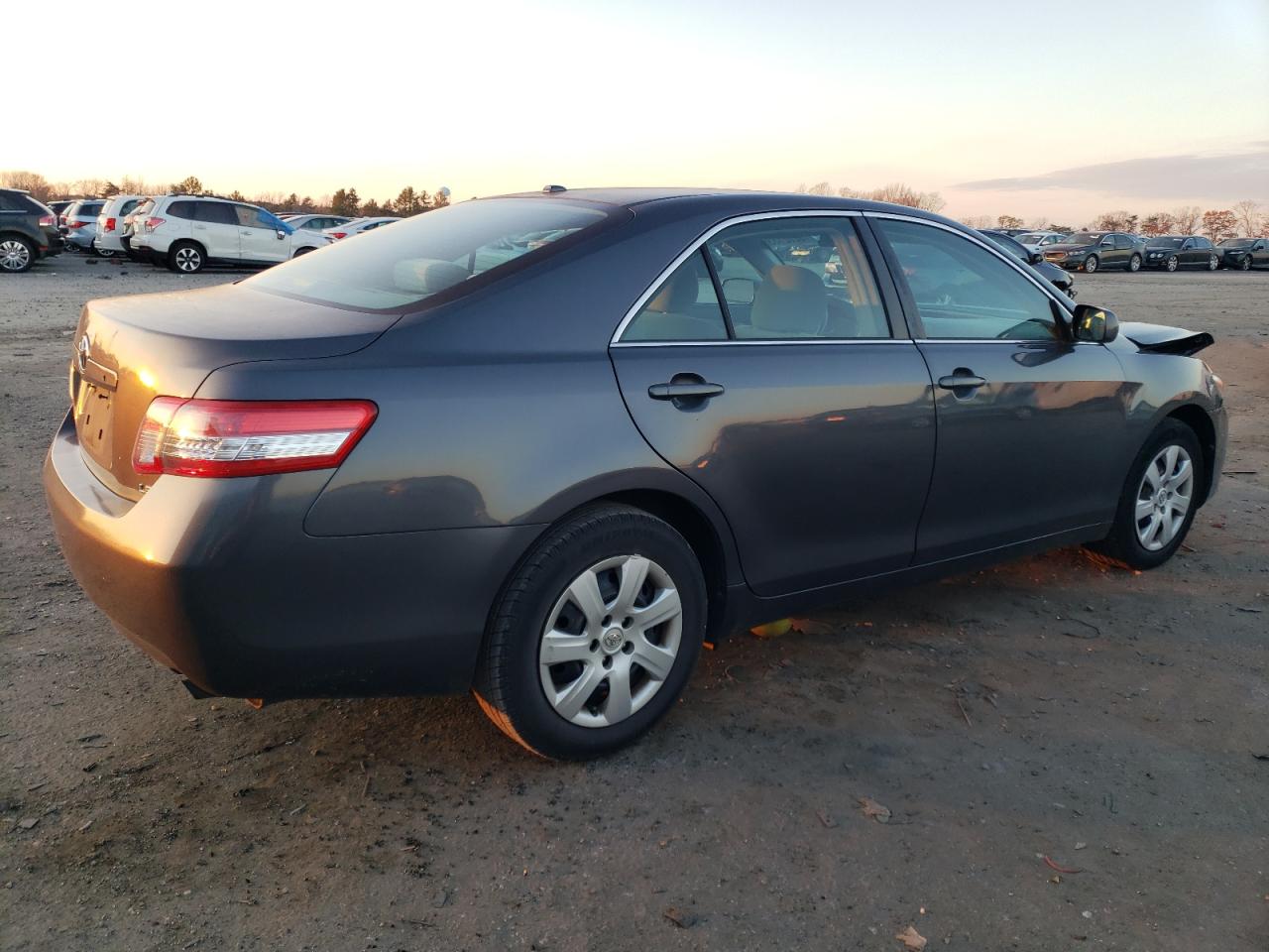 Изображение 3 2011 TOYOTA CAMRY BASE 2011 с VIN 4T1BF3EK4BU755596