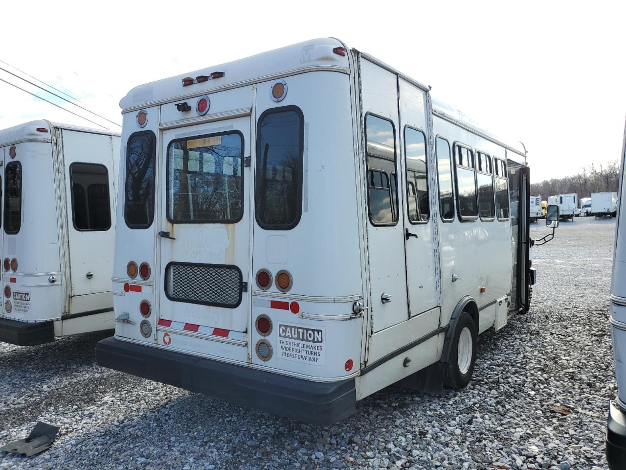 Image 3 of 2014 FORD ECONOLINE E450 SUPER DUTY CUTAWAY VAN 2014 with VIN 1FDFE4FS3EDB10080