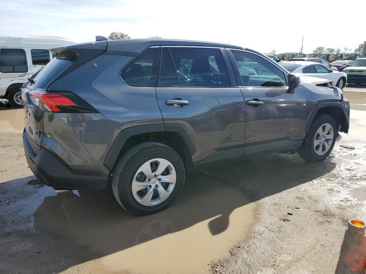 Изображение 3 2023 TOYOTA RAV4 LE 2023 с VIN 2T3H1RFV1PC218236