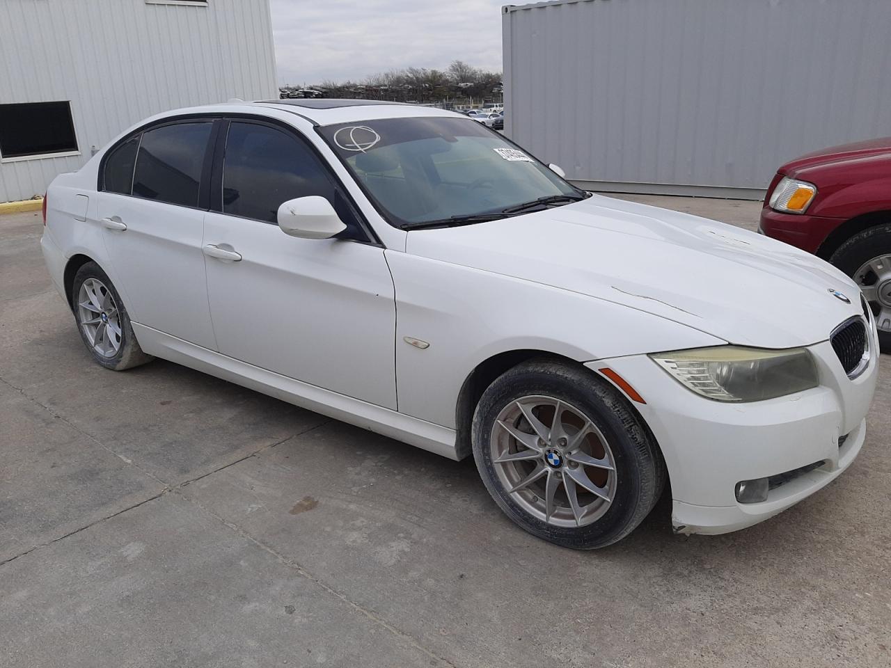 Image 1 of 2010 BMW 328 I 2010 with VIN WBAPH7C59AA800585