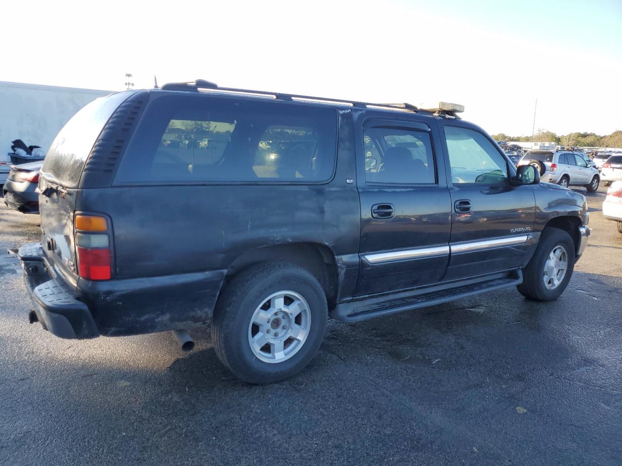 Image 3 of 2005 GMC YUKON XL K1500 2005 with VIN 1GKFK16Z15J145960