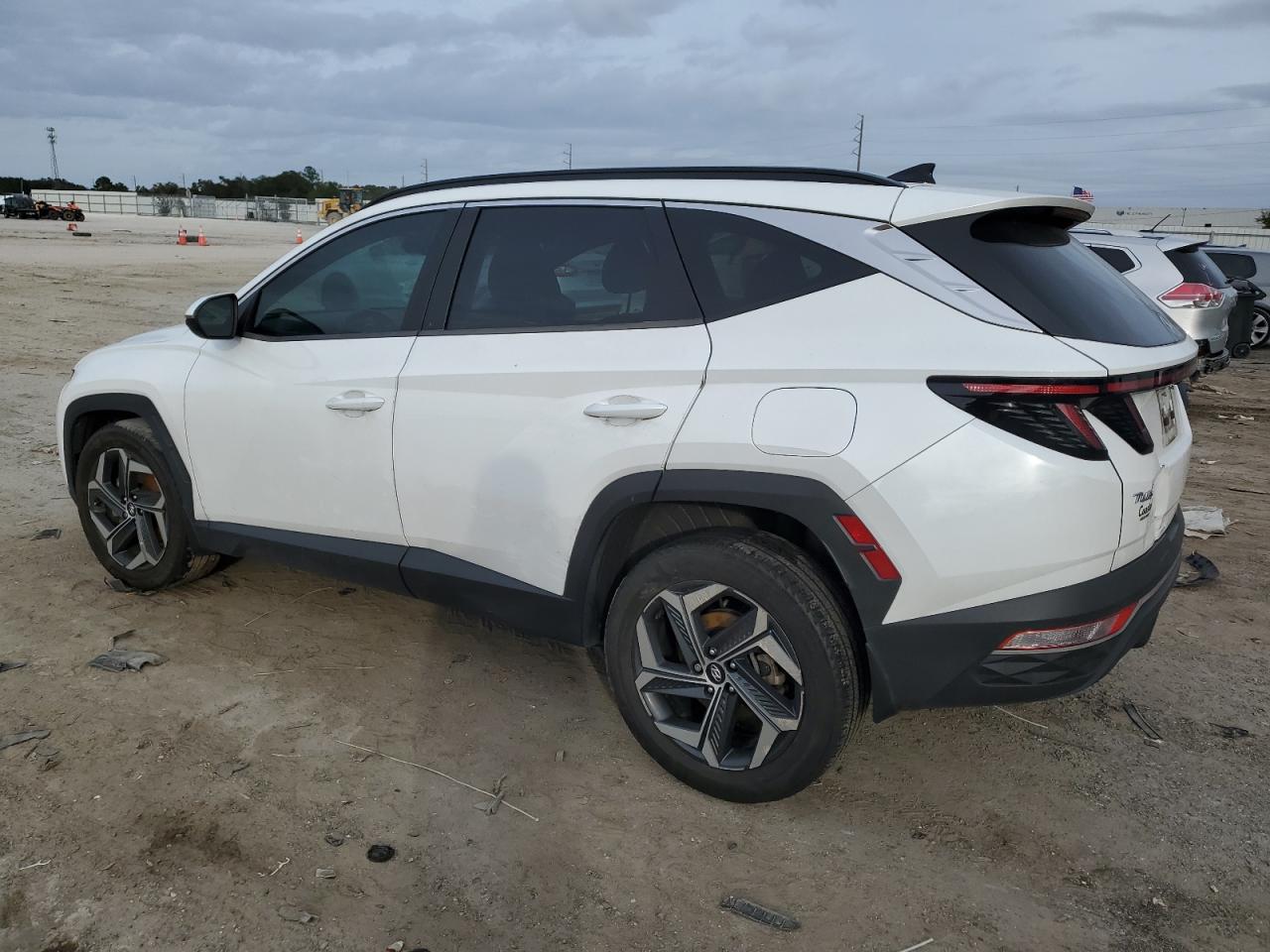 Image 2 of 2022 HYUNDAI TUCSON SEL CONVENIENCE 2022 with VIN KM8JFCA16NU016422