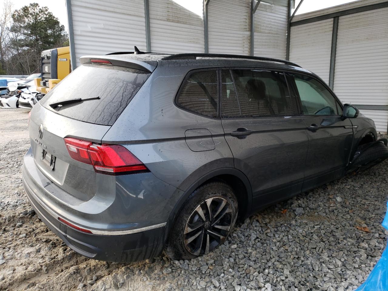 Obraz 3 z 2023 VOLKSWAGEN TIGUAN S 2023 z VIN 3VVRB7AX5PM036524