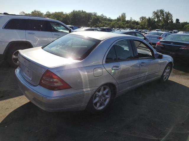Image 3 of 2004 MERCEDES-BENZ C-CLASS 240 2004 with VIN WDBRF61J74A552903