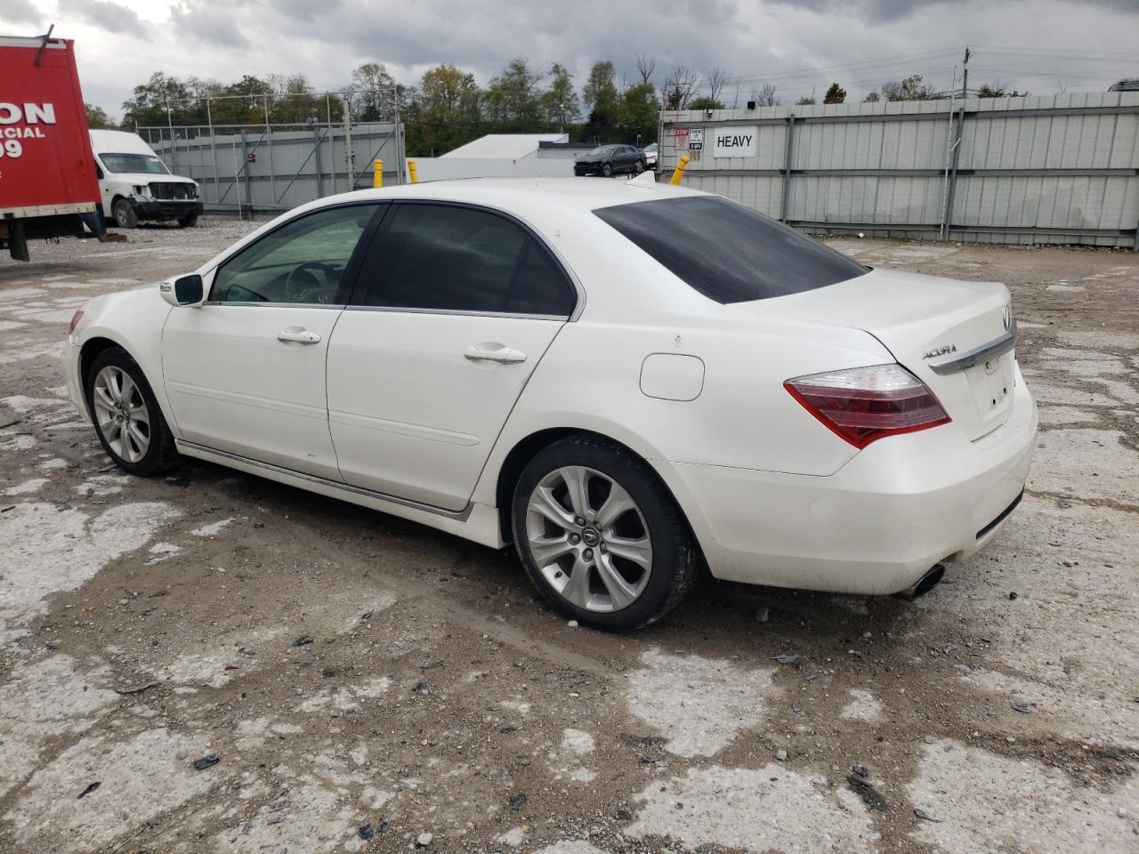 Image 2 of 2009 ACURA RL  2009 with VIN JH4KB26609C000827
