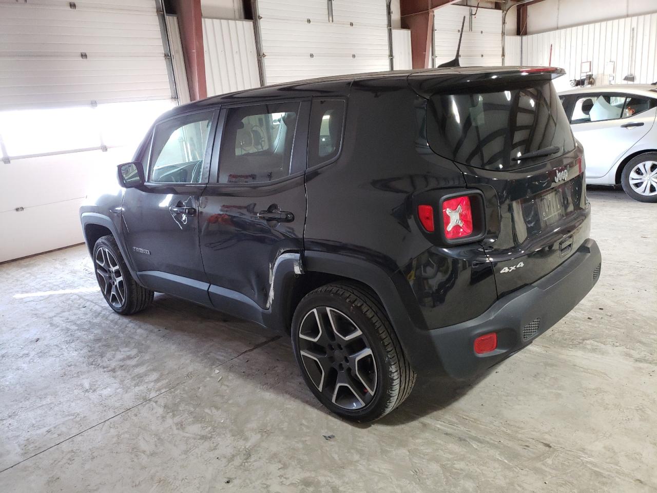 Изображение 2 2020 JEEP RENEGADE SPORT 2020 с VIN ZACNJBABXLPM08922