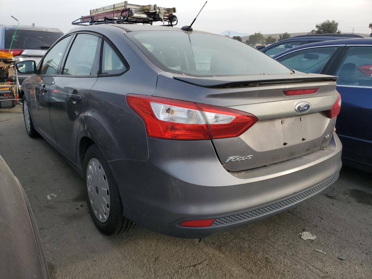 Image 2 of 2012 FORD FOCUS SE 2012 with VIN 1FAHP3F23CL251287