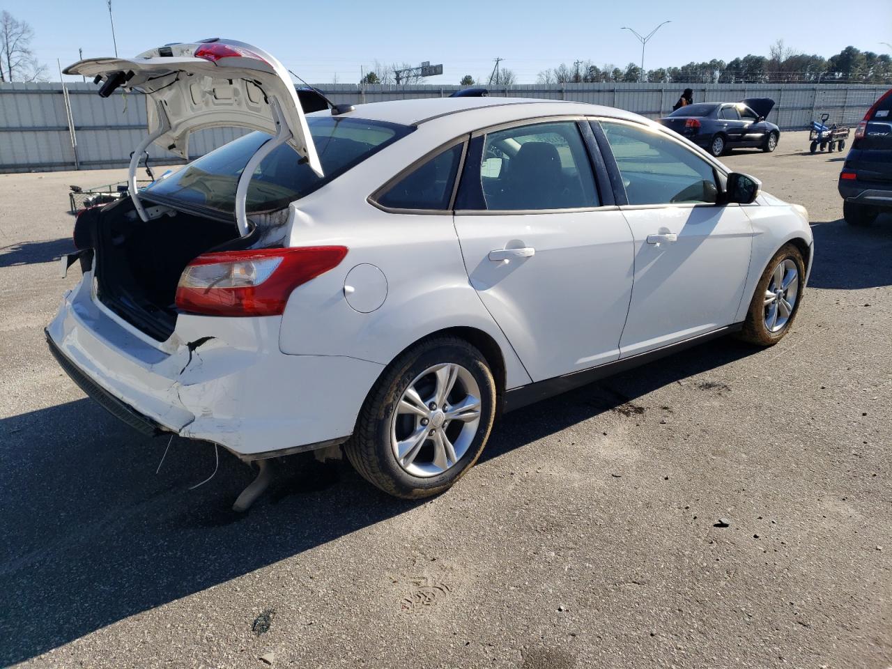 Obraz 3 z 2013 FORD FOCUS SE 2013 z VIN 1FADP3F27DL259344