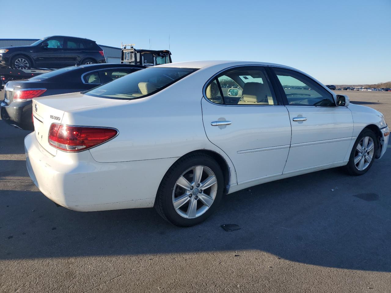 Obraz 3 z 2005 LEXUS ES 330 2005 z VIN JTHBA30G455121479